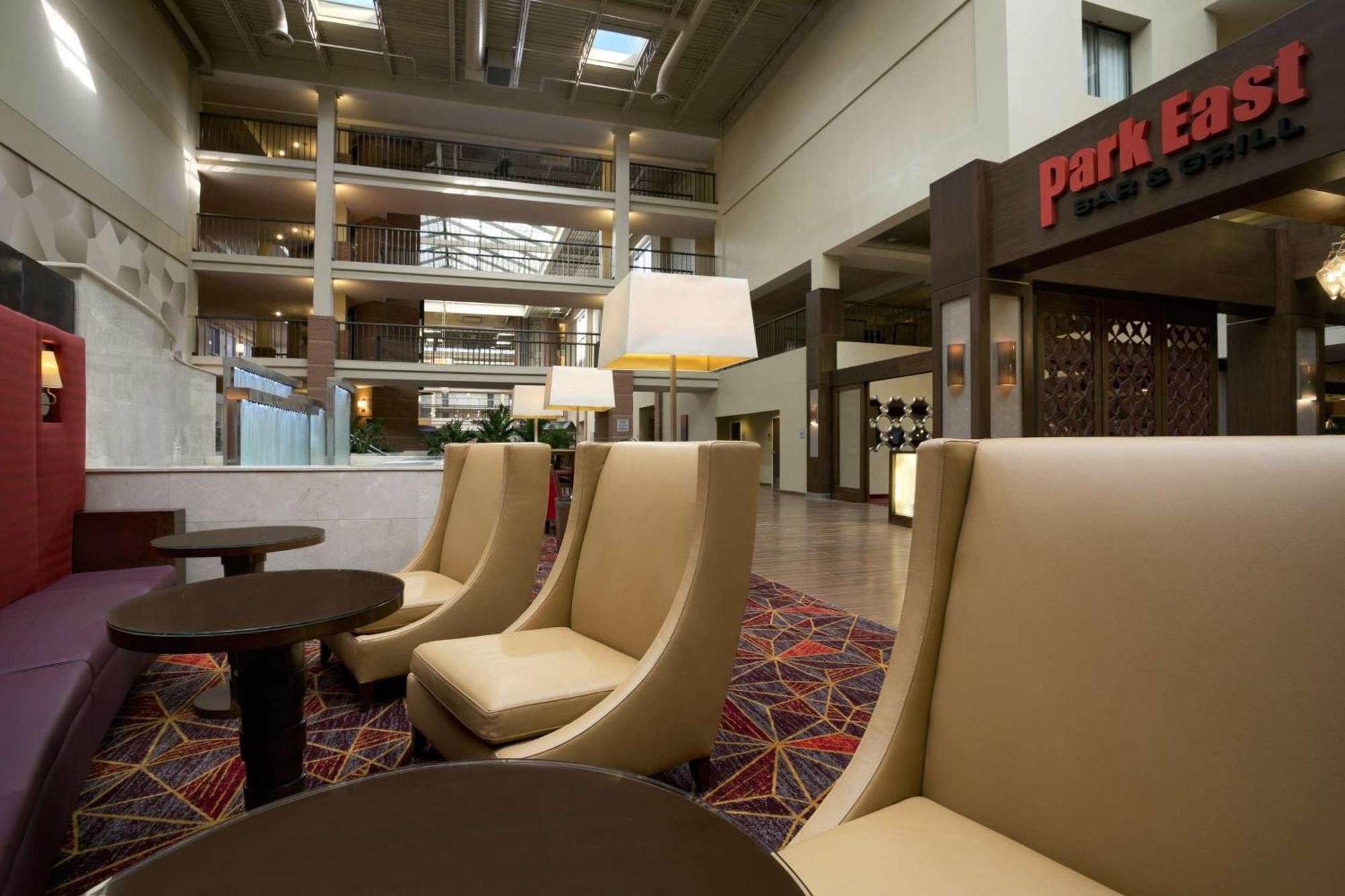 Embassy Suites Cleveland - Beachwood Exterior foto