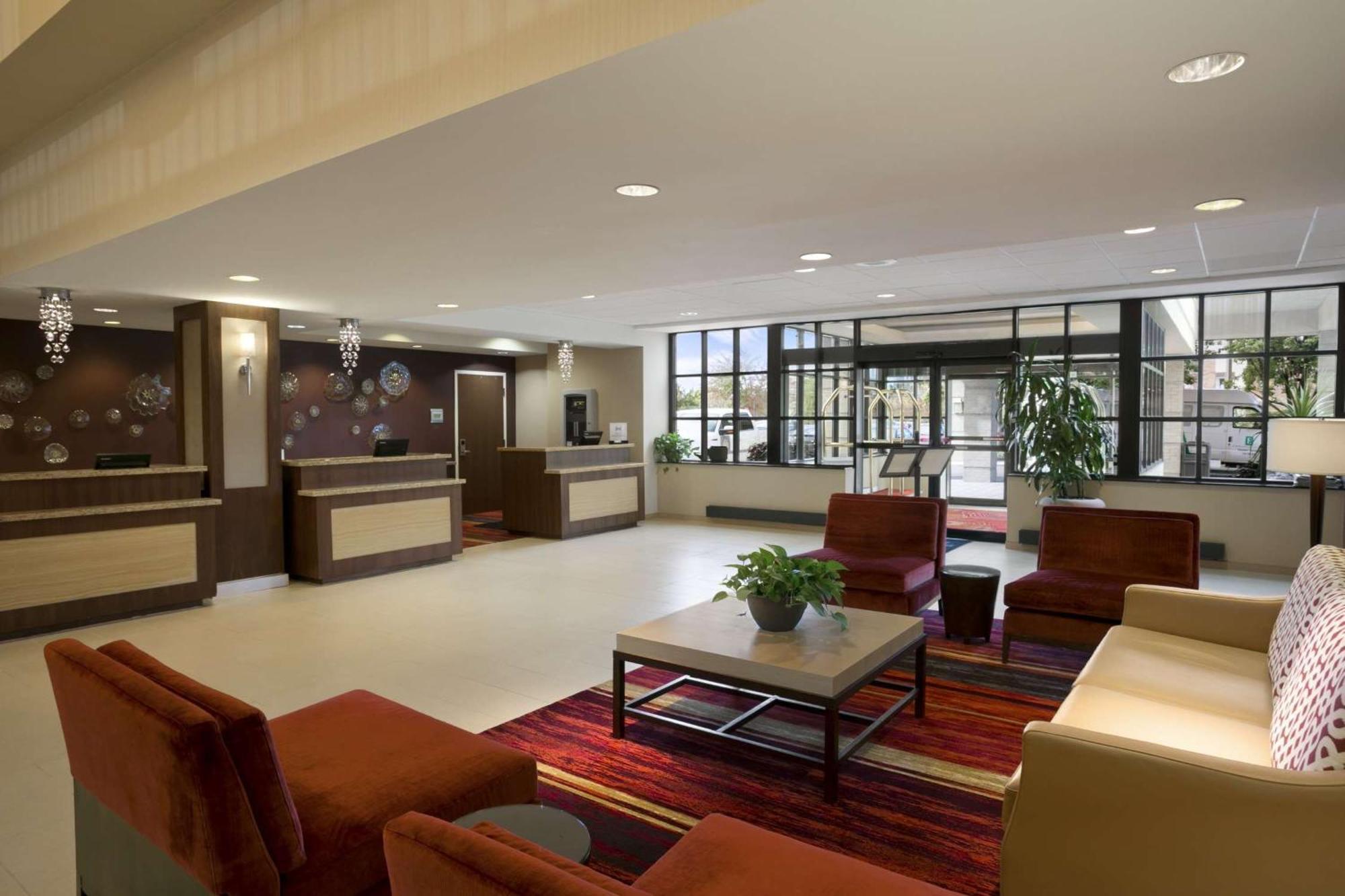 Embassy Suites Cleveland - Beachwood Exterior foto