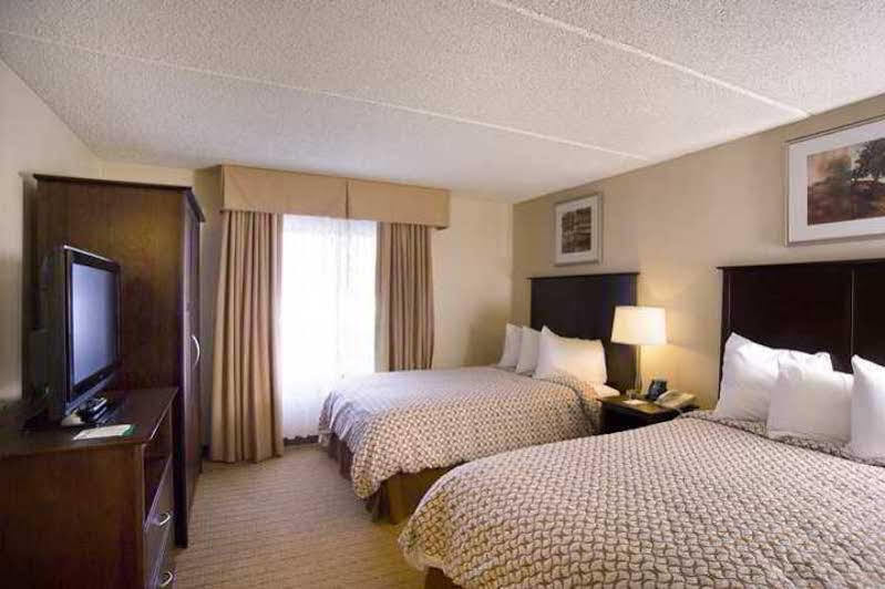 Embassy Suites Cleveland - Beachwood Exterior foto